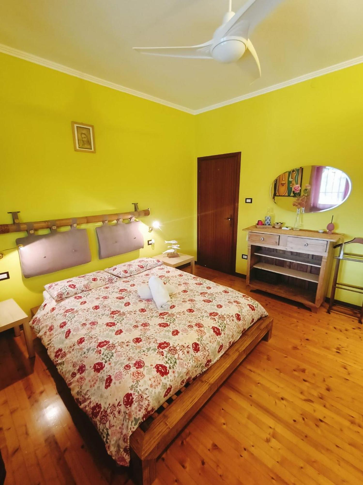 Villa Sabry Turriaco Eksteriør billede