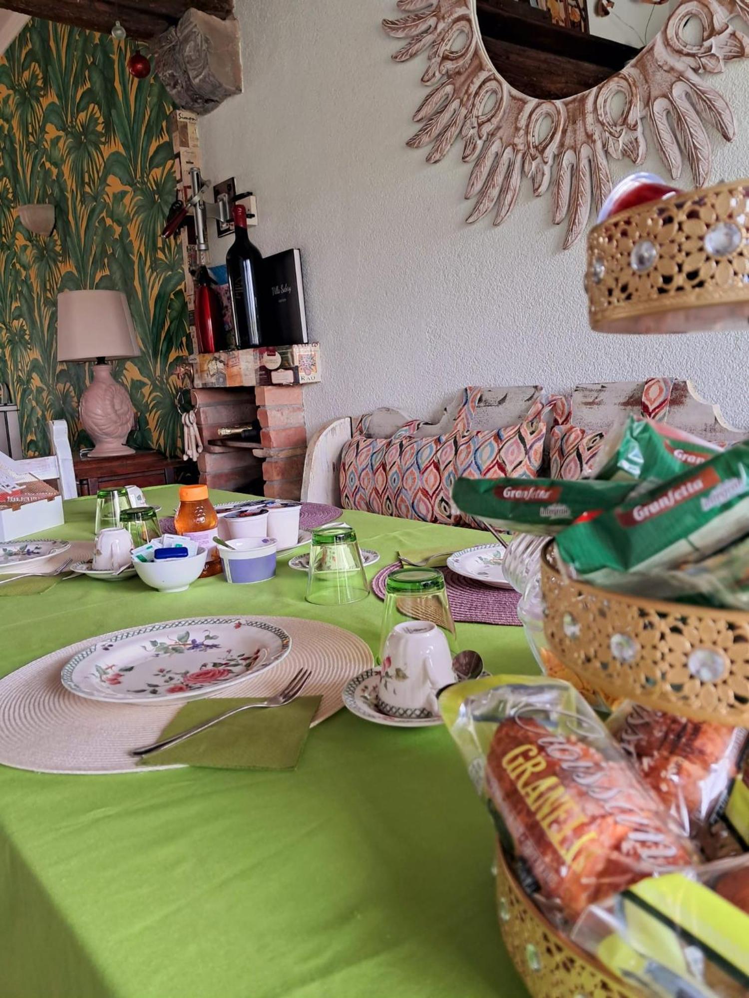 Villa Sabry Turriaco Eksteriør billede