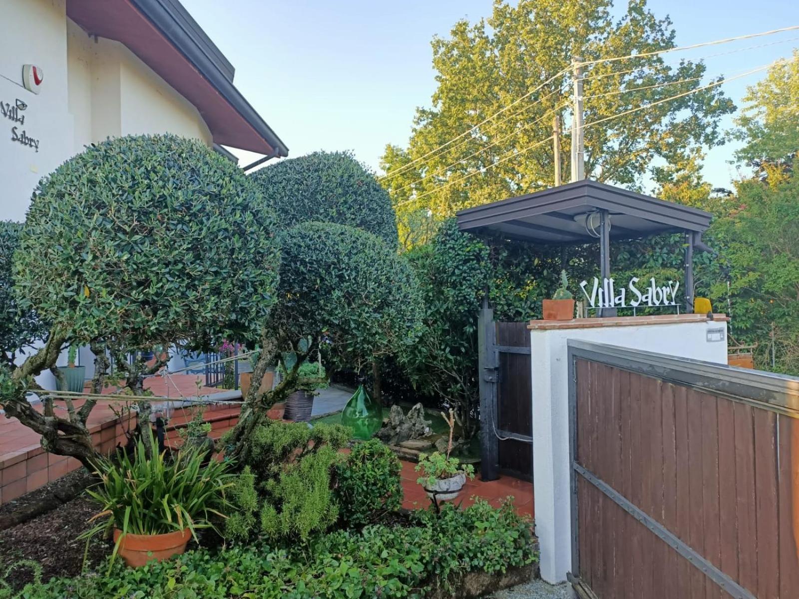 Villa Sabry Turriaco Eksteriør billede